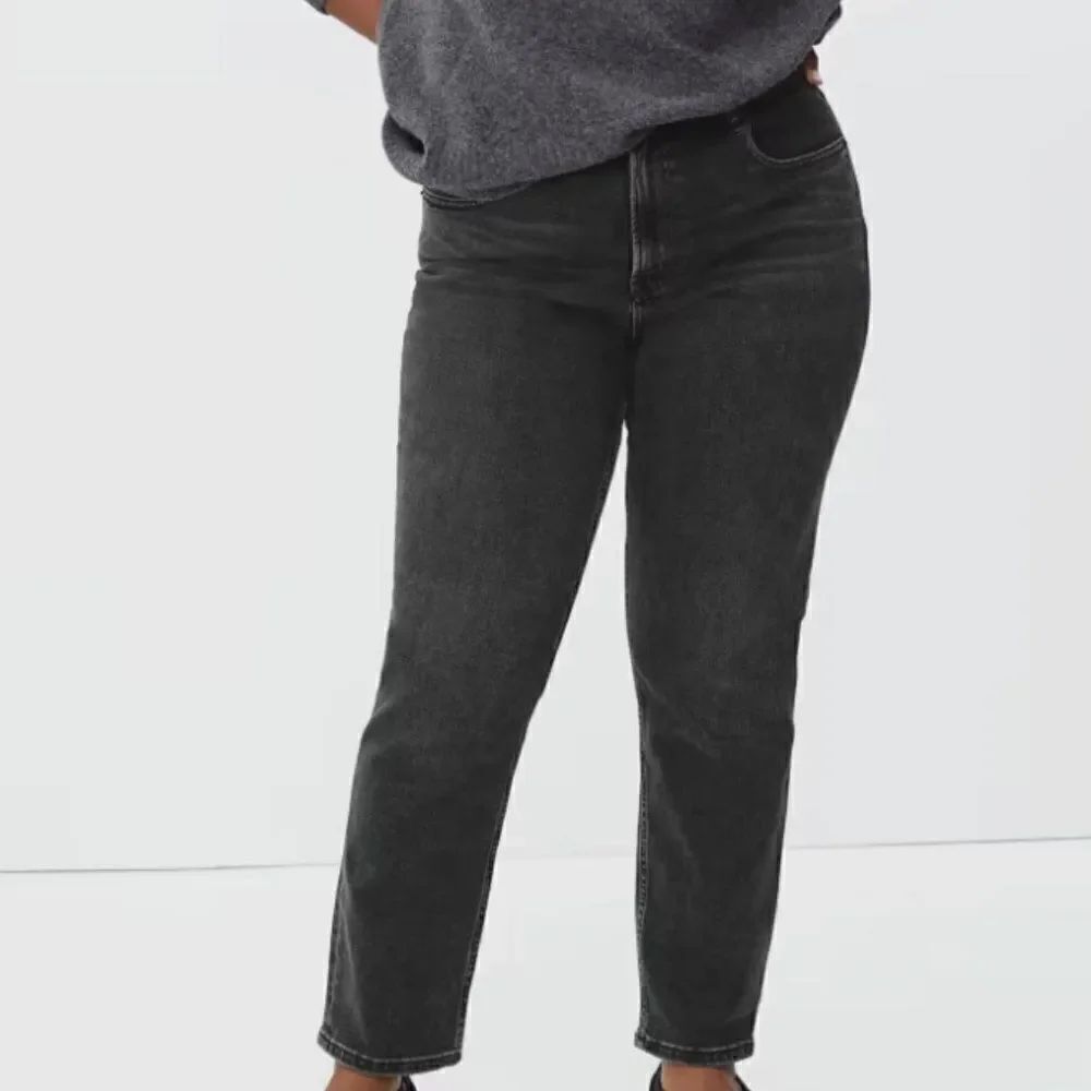 Everlane Black Ankle Mid Rise Jeans in Size 29